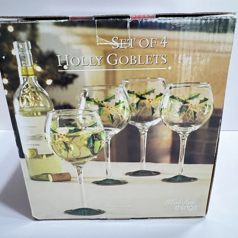 Set 4 Holly Christmas Goblets Linen & Things Holiday Gold Rim Boxes Wine 16 Oz